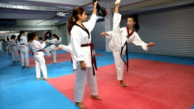 Bayraklı’da kış spor okullarına ağır ilgi