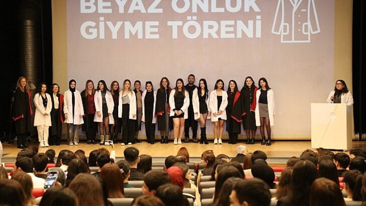 BİLGİ Sıhhat öğrencileri beyaz önlüklerini giyerek mesleğe birinci adımlarını attı