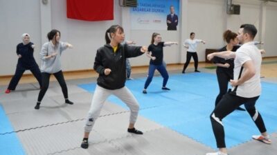 Bornova Belediyesi’nden bayanlara savunma eğitimi
