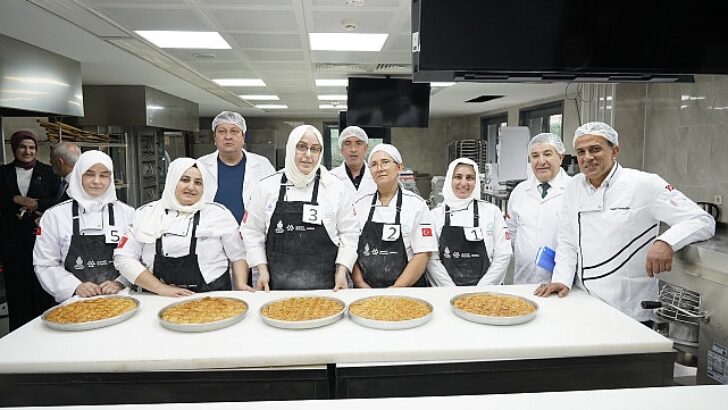 Enstitü İstanbul İsmek Bayanları En Yeterli Baklavayı Yapmak İçin Yarıştı
