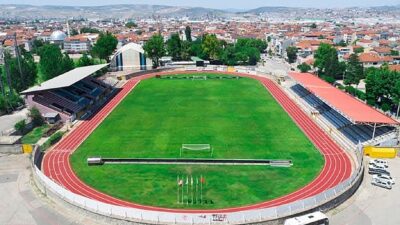 İnegöl İlçe Stadyumu Tabanı Bakıma Alındı