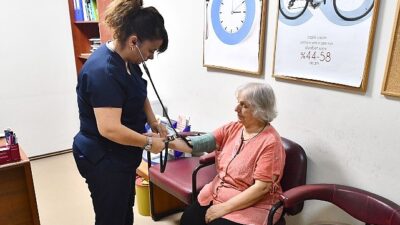 İzmir Büyükşehir Belediyesi bu yıl binlerce bireye sağlık hizmeti verdi Eşrefpaşa Hastanesi şifa dağıtıyor