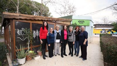 Karşıyaka’da mahallî tohum rahmeti