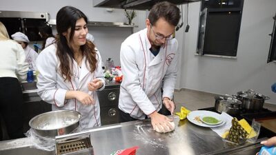 Kocaeli’nin geleceği gençlerle şekilleniyor