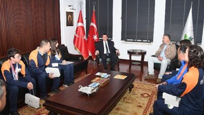 Lider Aydın şampiyon atletleri ağırladı