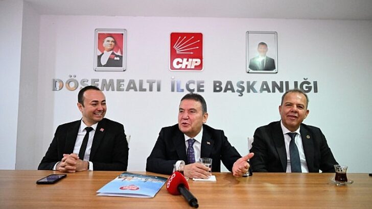 Lider Muhittin Böcek Döşemealtı’nı ziyaret etti
