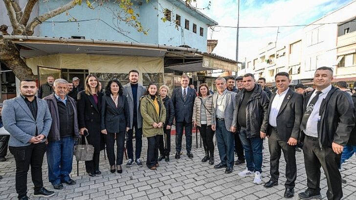 Lider Tugay, Kınık’ta üreticilere fidan dağıttı “Çiftçimizin yanında olacağız”