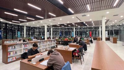 Millet Kütüphanesi’ne birinci günden ağır ilgi
