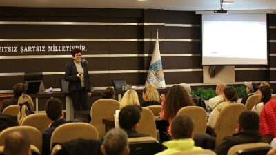 Narlıdere Belediyesi’nde örnek uygulama: Çalışanlara cinsiyet eşitliği eğitimi verildi