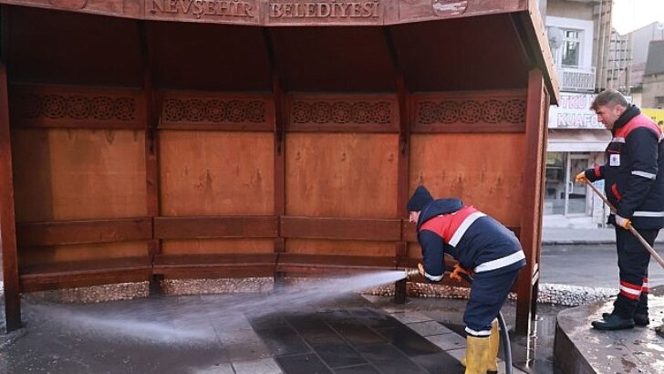 Nevşehir Belediyesi’nden Kaldırım ve Yollarda Paklık Çalışması