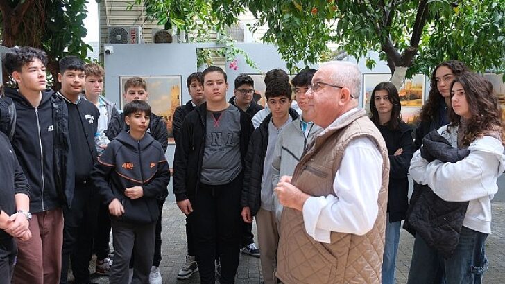 Öğrencilerden Kültür Konutu’na ziyaret