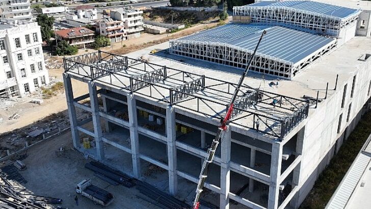 Serik Kongre ve Kültür Merkezi inşaatı devam ediyor