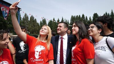 Torbalı Belediyesi’nden öğrencilere hem eğitim hem de ulaşım takviyesi