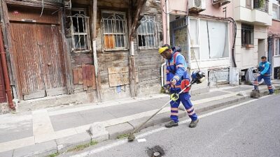 Üsküdar Belediyesi paklık çalışmalarını ağır bir biçimde sürdürüyor