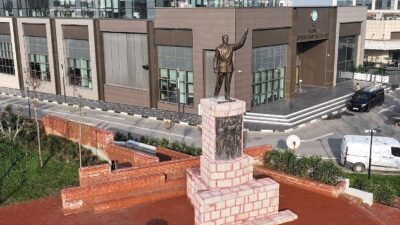 Atatürk Heykeli Kalıcı Yerine Kavuştu