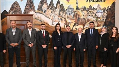 Başkan Arı, Hak-İş Genel Başkanı Mahmut Arslan’ı Ağırladı