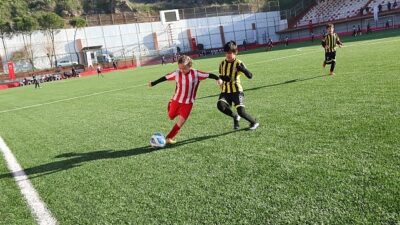 Bayraklı’da U-10 Cup Futbol Turnuvası başladı