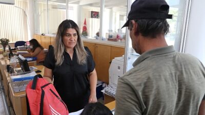 Burhaniye Belediyesi’nden muhtaçlık sahibi vatandaşlara yardımlar sürüyor.