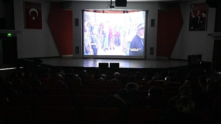 Büyükşehir’den Manileri Aşan Betimlemeli Belgesel Gösterimi