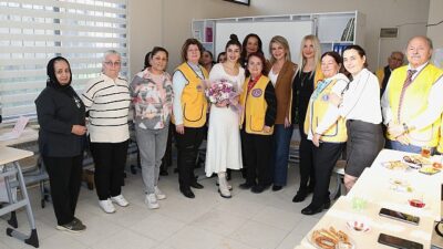 Çiğli Belediyesi’nden Bayanlara Eğitim Dayanağı: Okuma Yazma Kursu