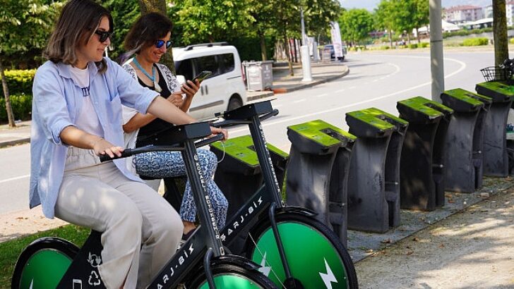 Hem vücutlarını hem telefonlarını şarj ettiler; 2024’te 109 bin 73 dakika pedal çevrildi