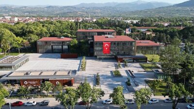 İnegöl Belediyesi Yeni Hizmet Binasıyla Türkiye’de Bir Prensip İmza Attı