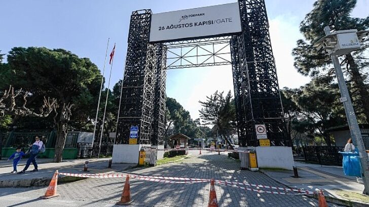 İzmir Büyükşehir Belediyesi 26 Ağustos Kapısı’nda güçlendirme çalışmaları başlıyor