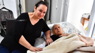 İzmir Büyükşehir Belediyesi “Evde Bakım Hizmeti” hayatlara dokunuyor