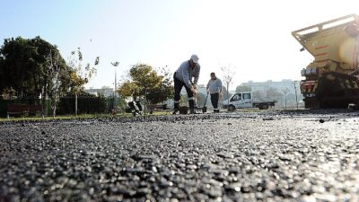 Karşıyaka Belediyesi üretiyor, sokaklar yenileniyor