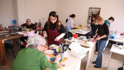 Kartepe’de Seramik Kursuna Büyük İlgi