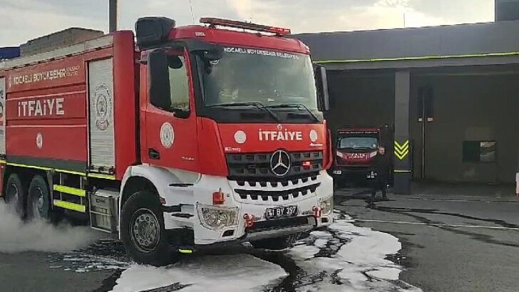 Kocaeli İtfaiyesi, 2 araç ve 5 işçiyle Bolu’da
