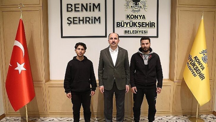 Lider Altay Çöken Apartmanda İnsanları Son Anda Uyararak Onlarca Canı Kurtaran Gençle Buluştu
