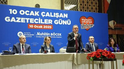 Lider Böcek gazetecilerle buluştu
