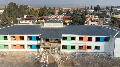 Lider Büyükakın, son halini paylaştı: Hatay’daki okulun kabası bitti, ince personelliği başladı