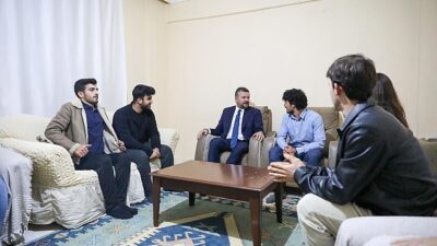 Lider Görkem Duman’dan öğrenci meskenine ziyaret