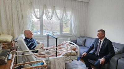 Lider Sezer Gelen Bildiriye Duyarsız Kalmadı