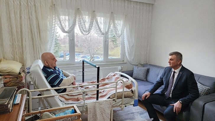 Lider Sezer Gelen Bildiriye Duyarsız Kalmadı