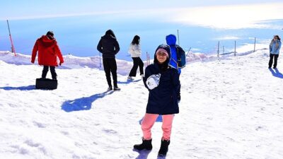 Lider Topaloğlu’ndan sanatkarlarımıza evvel teleferik sonra piknik jesti
