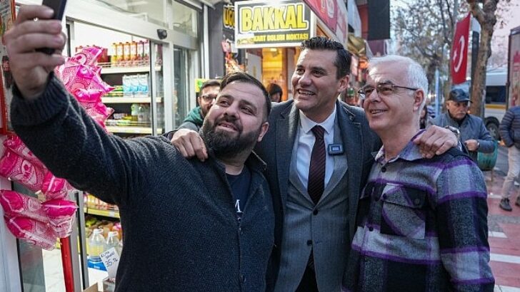 Lider Zeyrek Sabahın Birinci Işıklarıyla Halkla Buluştu