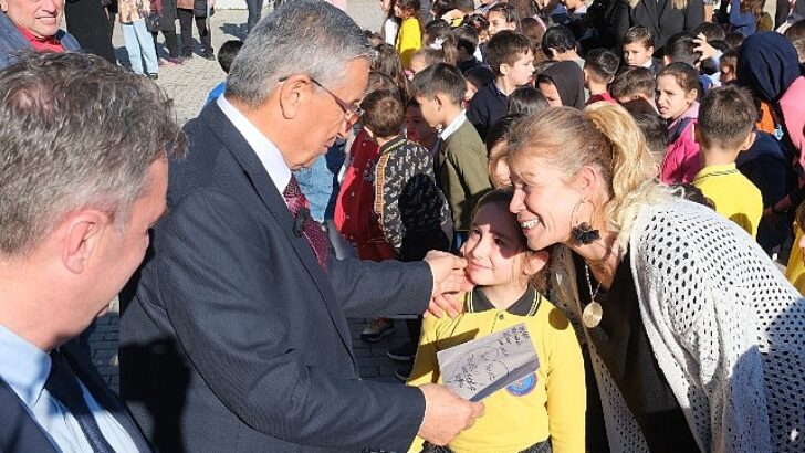 Minik öğrenciden Lider Topaloğlu’na mektup
