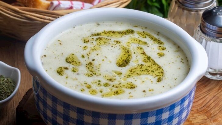 Pirinçli Yoğurt Çorbası
