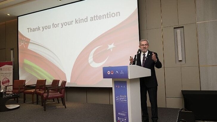 Rektör Ünüvar, Türkiye-Umman Bilgi Diyaloğu Sempozyumu’nda Türkiye’nin Sıhhatteki Muvaffakiyet Öyküsünü Anlattı