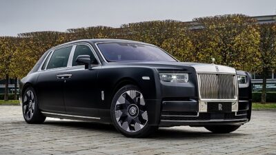 Rolls-Royce Phantom’dan 100. yılına özel ejderha teması