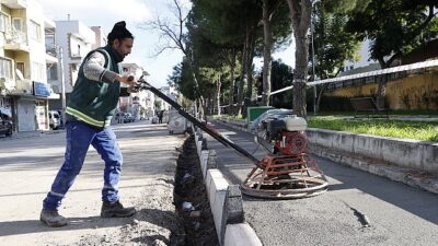 Yenilenen Konak: Asfalt ve kaldırım çalışmaları sürat kesmiyor