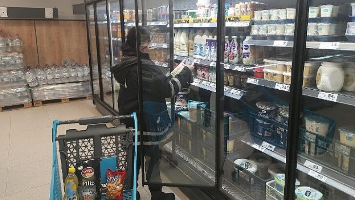 Zabıtadan marketlerde kontrol