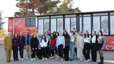 Akbank ‘Güzel Yarınlar Hareketi’ Zelzele Bölgesindeki Gençlerin Yanında