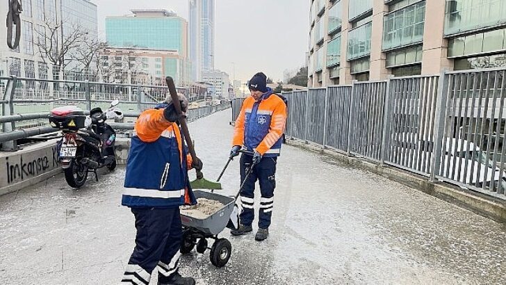 Akom Saat Verdi: Öğlen Saatlerine Dikkat