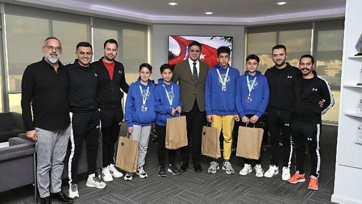 Aliağa’nın Şampiyon Gençlerinden Lider Serkan Acar’a Ziyaret