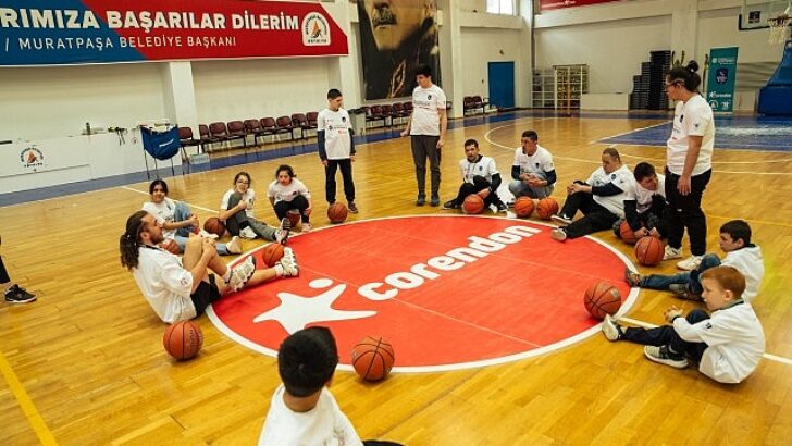 Anadolu Efes Spor Kulübü’nün 2024-2025 Dönemi One Team Toplumsal Sorumluluk Projesi Antalya’da Başladı