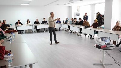 Antalya Büyükşehir Belediyesi gençleri eğitimle güçlendiriyor